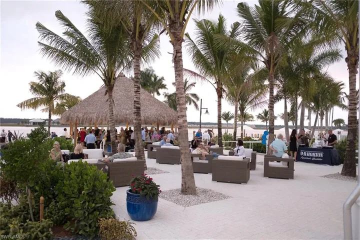 Tiki Hut