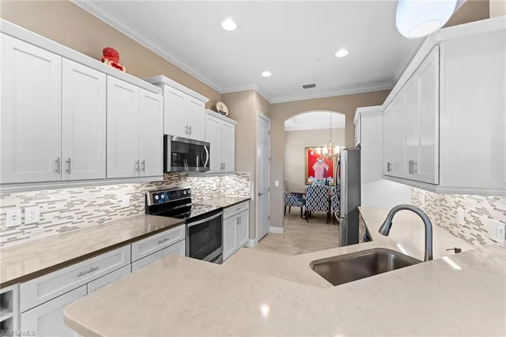 12041 Covent Garden Ct 2202, Naples, Florida 34120