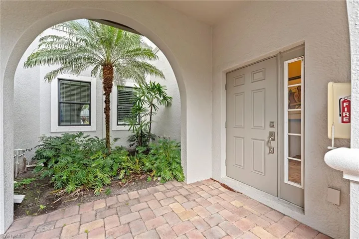 12041 Covent Garden Ct 2202, Naples, Florida 34120