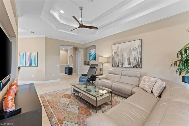 12041 Covent Garden Ct 2202, Naples, Florida 34120