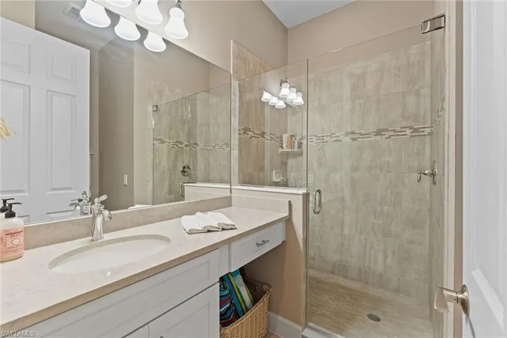 12041 Covent Garden Ct 2202, Naples, Florida 34120