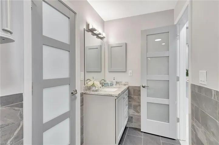 accessible from both bedrooms