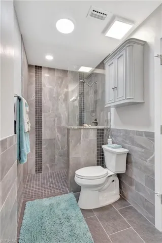1073 Pine Isle LN # 1073, NAPLES FL 34112