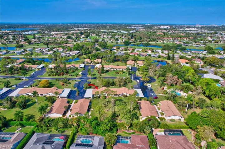 1073 Pine Isle LN # 1073, NAPLES FL 34112