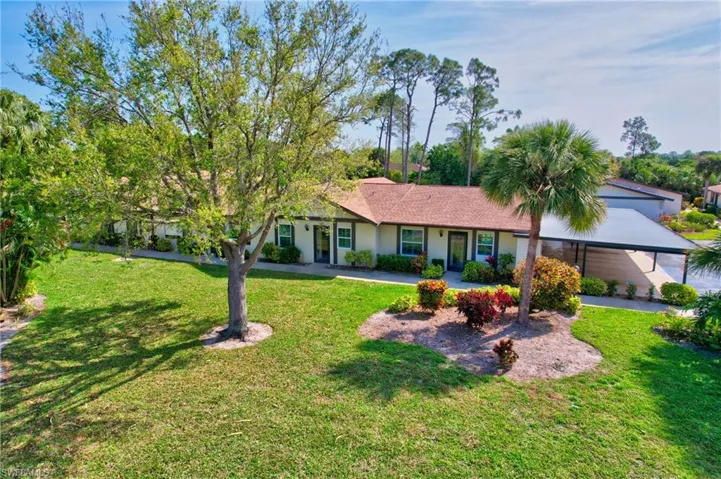 1073 Pine Isle LN # 1073, NAPLES FL 34112
