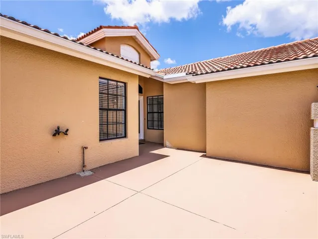 12673 Glen Hollow Dr, Bonita Springs, Florida 34135