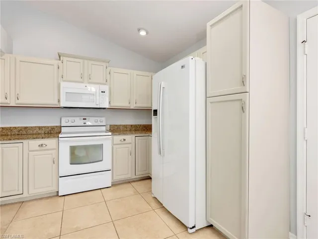 12673 Glen Hollow Dr, Bonita Springs, Florida 34135