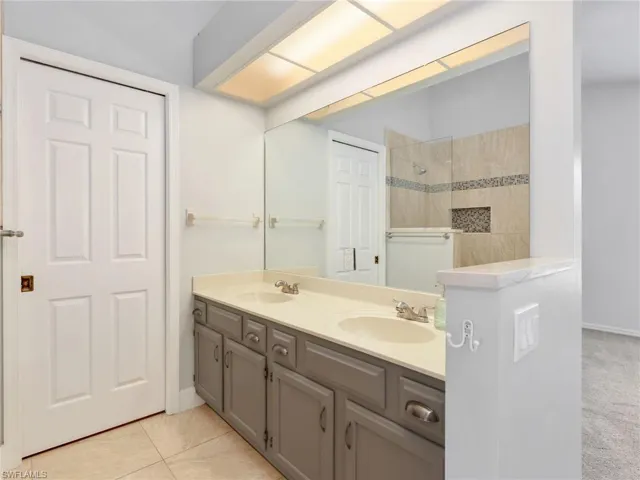 12673 Glen Hollow Dr, Bonita Springs, Florida 34135