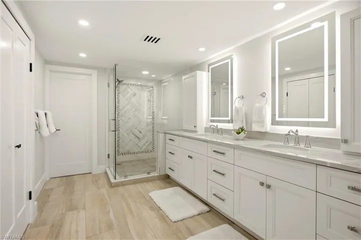6300 Pelican Bay Blvd 103, Naples, Florida 34108