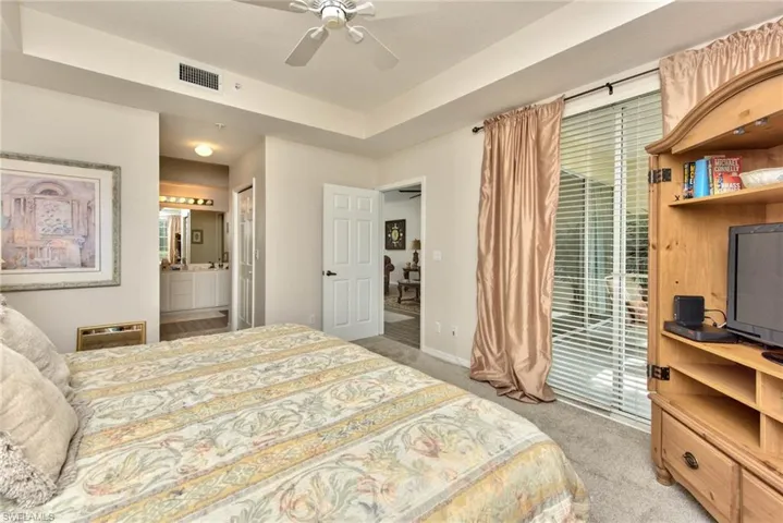 1970 Willow Bend Cir 6-102, Naples, Florida 34109