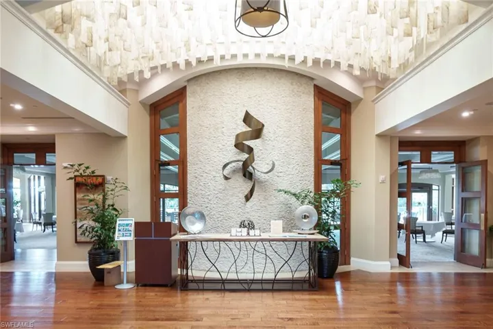 1970 Willow Bend Cir 6-102, Naples, Florida 34109