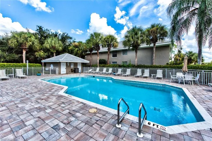 1970 Willow Bend Cir 6-102, Naples, Florida 34109