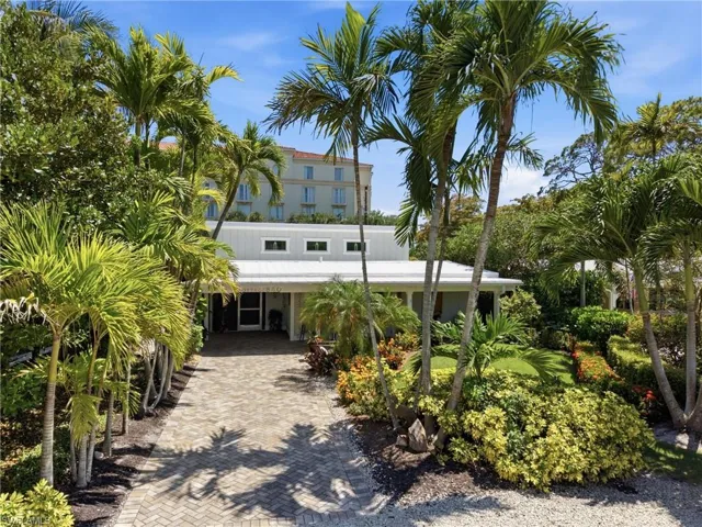 840 Myrtle Ter, Naples, Florida 34103