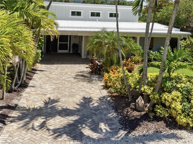 840 Myrtle Ter, Naples, Florida 34103