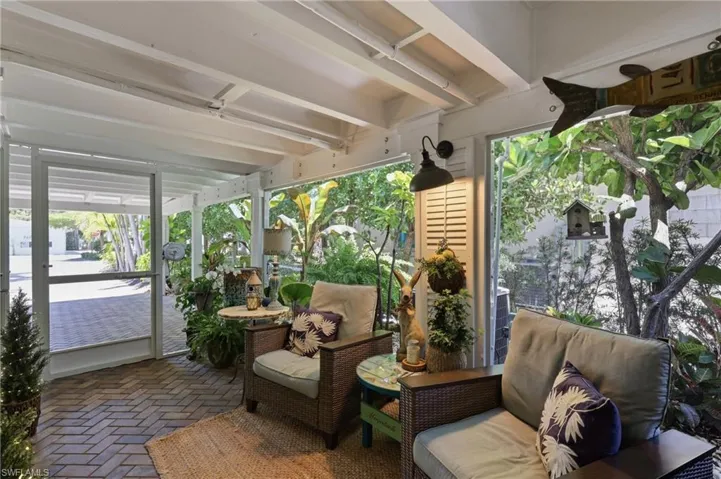 840 Myrtle Ter, Naples, Florida 34103