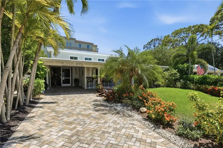 840 Myrtle Ter, Naples, Florida 34103