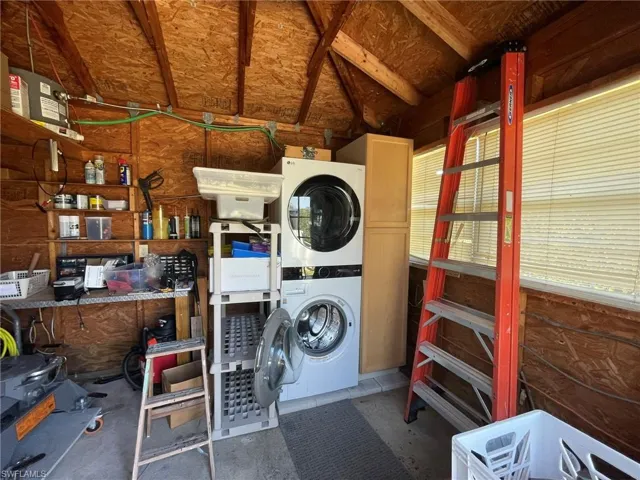 Shed with WD