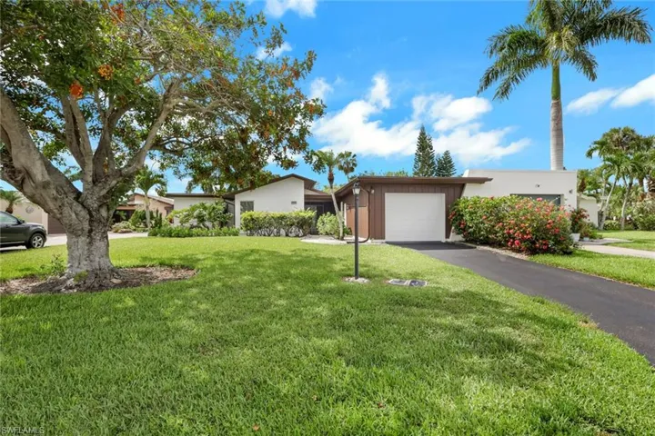 3980 Estero Bay Ln F23, Naples, Florida 34112