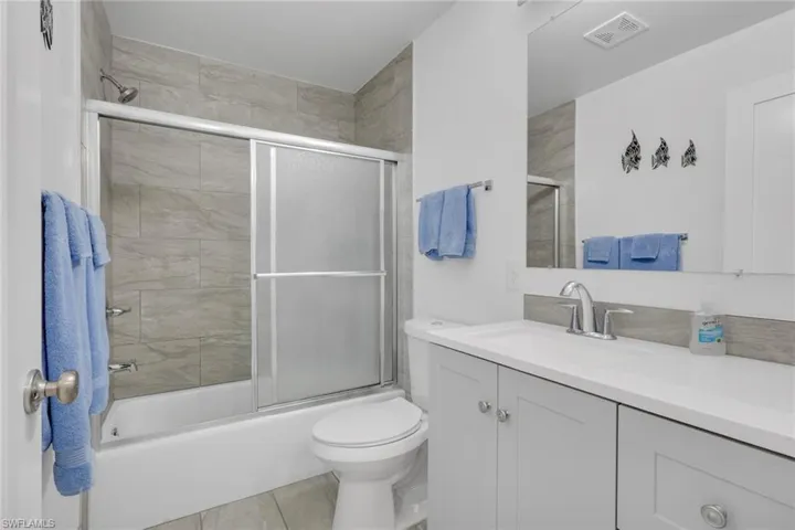 3980 Estero Bay Ln F23, Naples, Florida 34112
