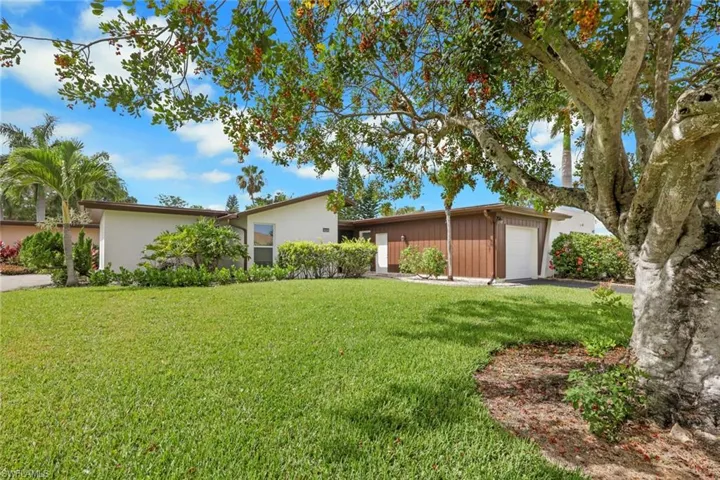 3980 Estero Bay Ln F23, Naples, Florida 34112