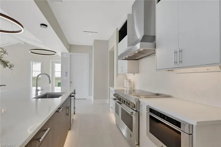 211 1st St, Bonita Springs, Florida 34134