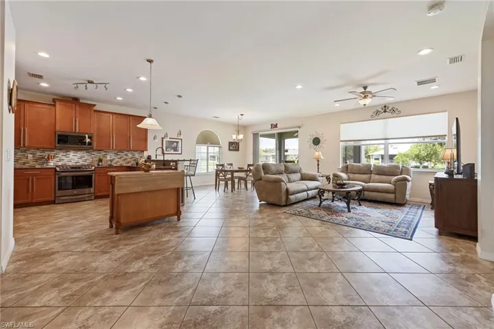 8648  Lake Front  CT, Punta Gorda, FL 33950