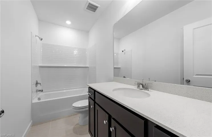 Photos are of similar Daniel floorplan. Homes may vary.