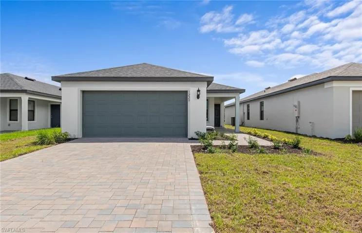 Photos are of similar Daniel floorplan. Homes may vary.