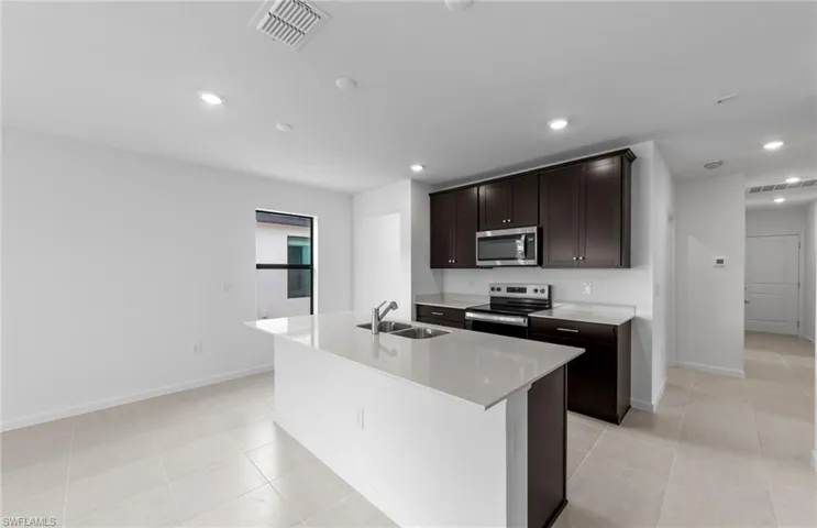 Photos are of similar Daniel floorplan. Homes may vary.