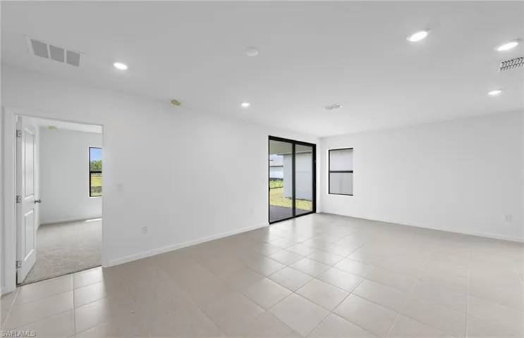 Photos are of similar Daniel floorplan. Homes may vary.