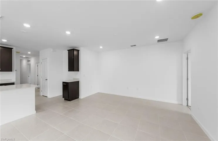 Photos are of similar Daniel floorplan. Homes may vary.