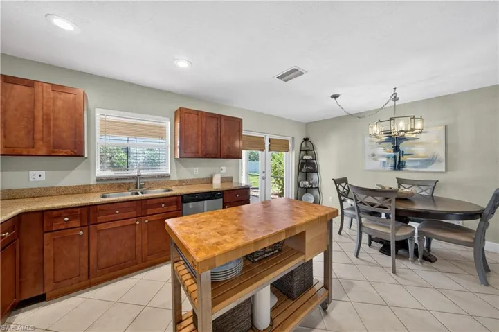 4005 Sw 27th Ave, Cape Coral, Florida 33914