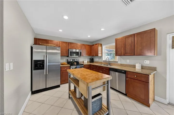 4005 Sw 27th Ave, Cape Coral, Florida 33914