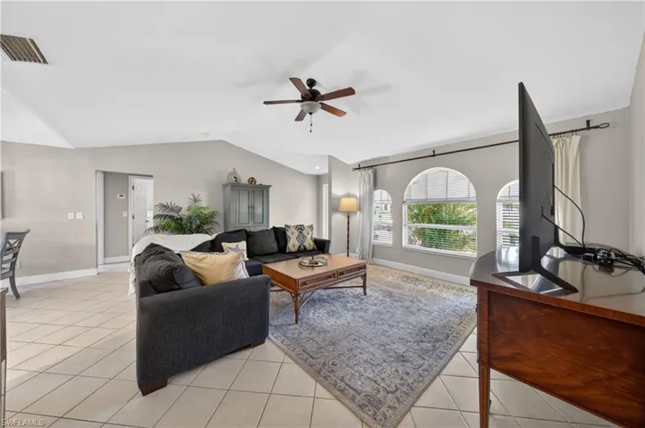 4005 Sw 27th Ave, Cape Coral, Florida 33914