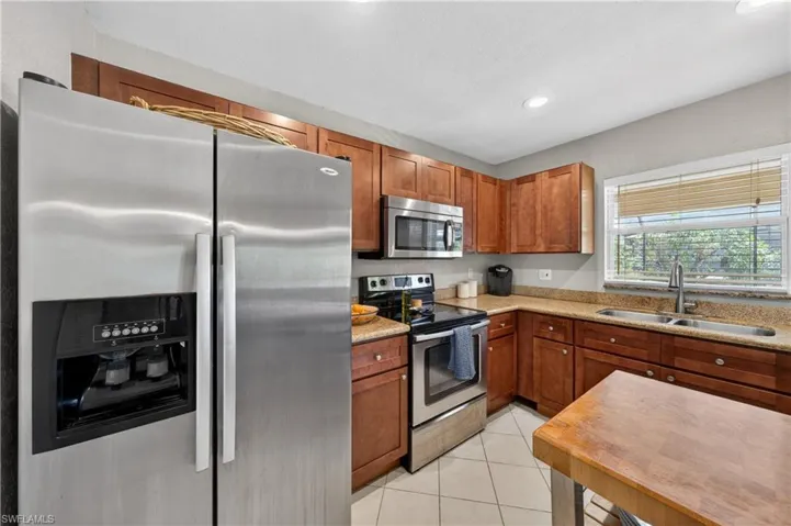 4005 Sw 27th Ave, Cape Coral, Florida 33914