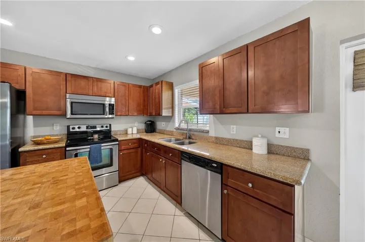 4005 Sw 27th Ave, Cape Coral, Florida 33914