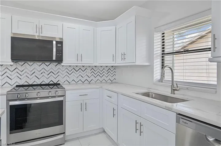 17337 Phlox Dr, Fort Myers, Florida 33967
