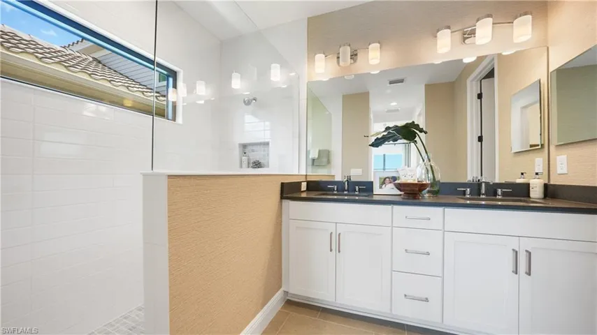 4105  Pegasus  WAY, Naples, FL 34120