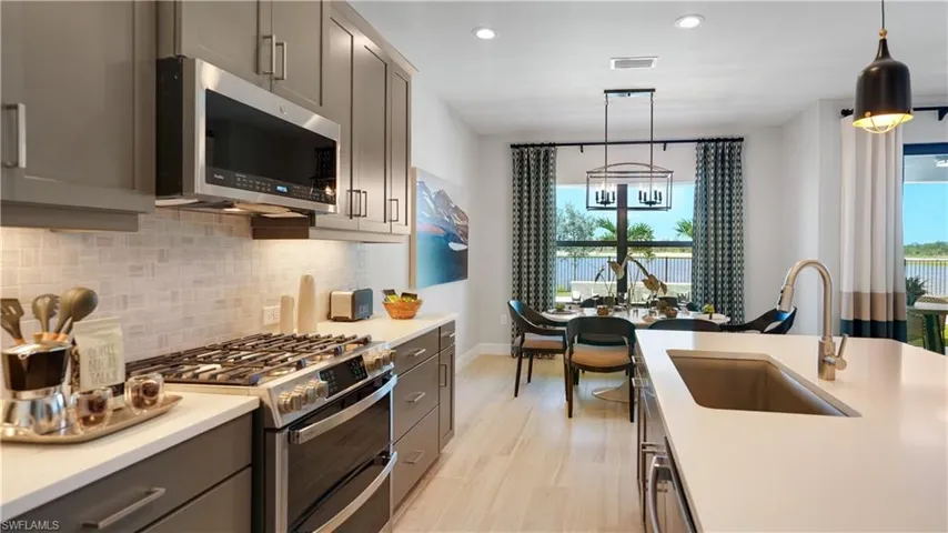 4105  Pegasus  WAY, Naples, FL 34120