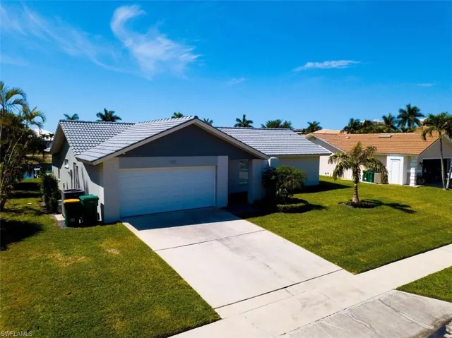 Beautiful Ranch Home with Attached 2 Car Garage!