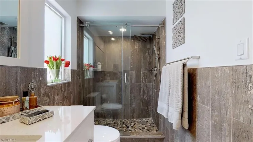 Primary Bedroom Private Bath in Style!