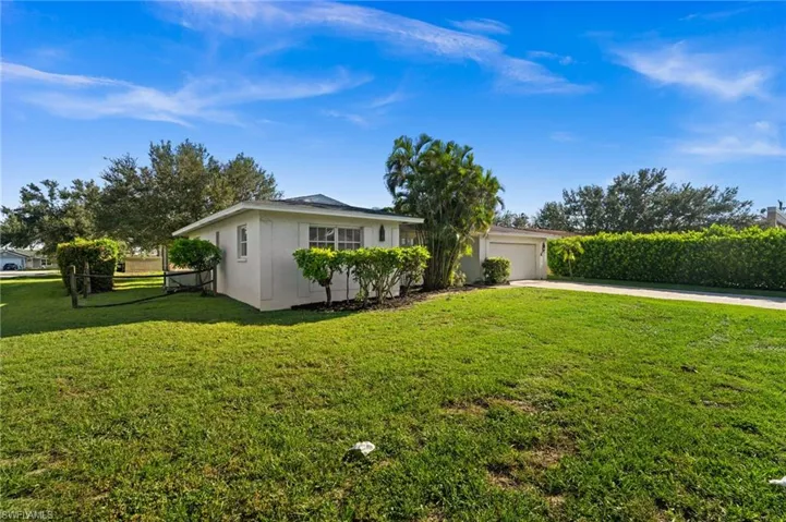1614 Ne 6th Ter, Cape Coral, Florida 33909