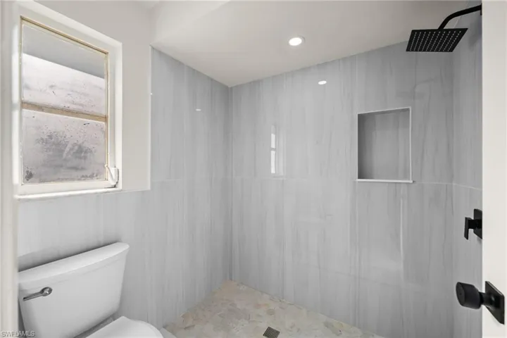 1614 Ne 6th Ter, Cape Coral, Florida 33909