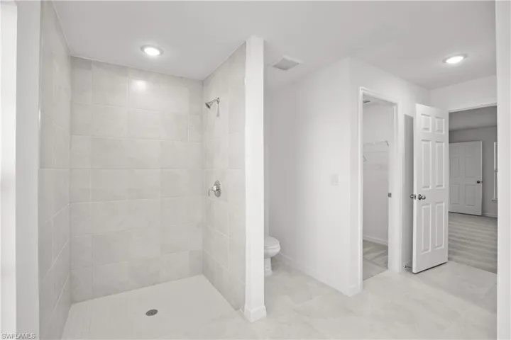 1907 NW 20th  AVE, Cape Coral, FL 33993