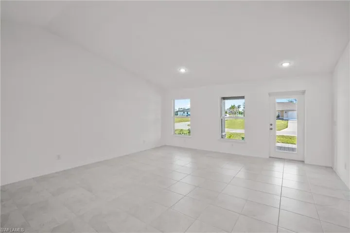 1907 NW 20th  AVE, Cape Coral, FL 33993