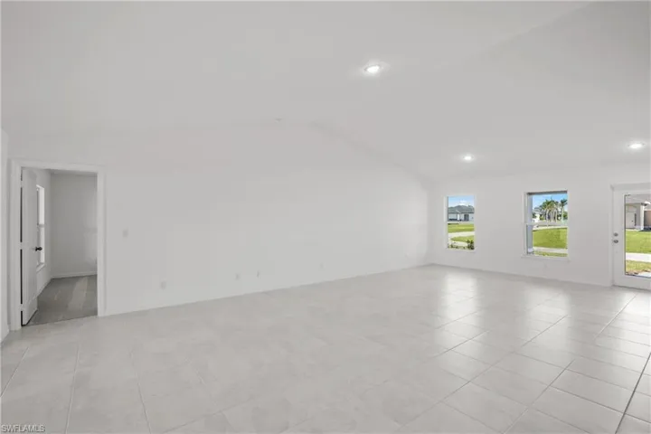1907 NW 20th  AVE, Cape Coral, FL 33993