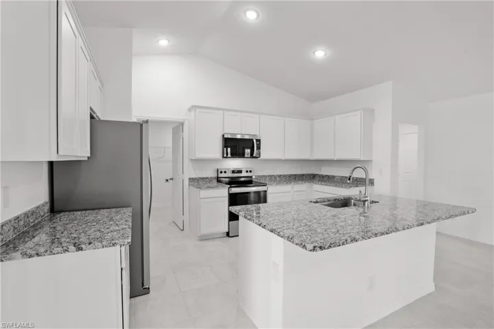 1907 NW 20th  AVE, Cape Coral, FL 33993