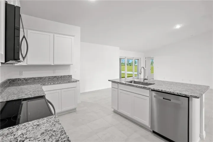 1907 NW 20th  AVE, Cape Coral, FL 33993