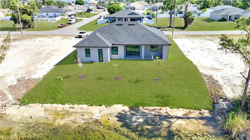 2206 35th Ln, Cape Coral, Florida 33909