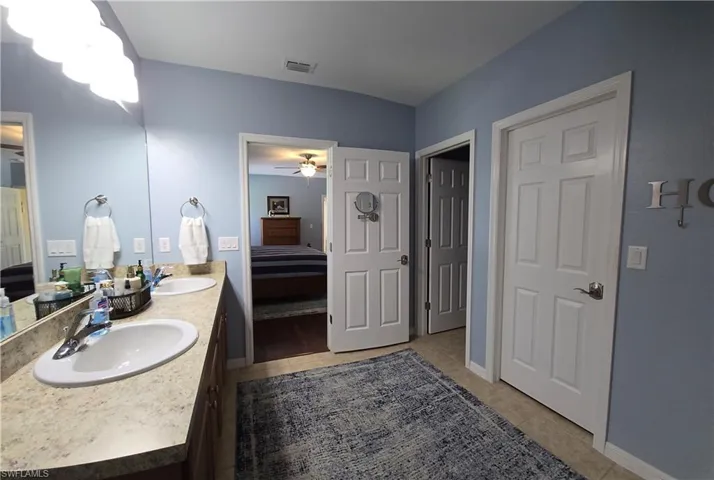 Master Bathroom to MBR